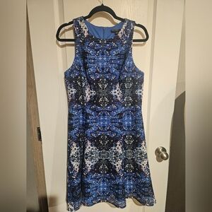 Maggy London Classy Sleeveless Drop Waist Blue and Black Patterned Mini Dress